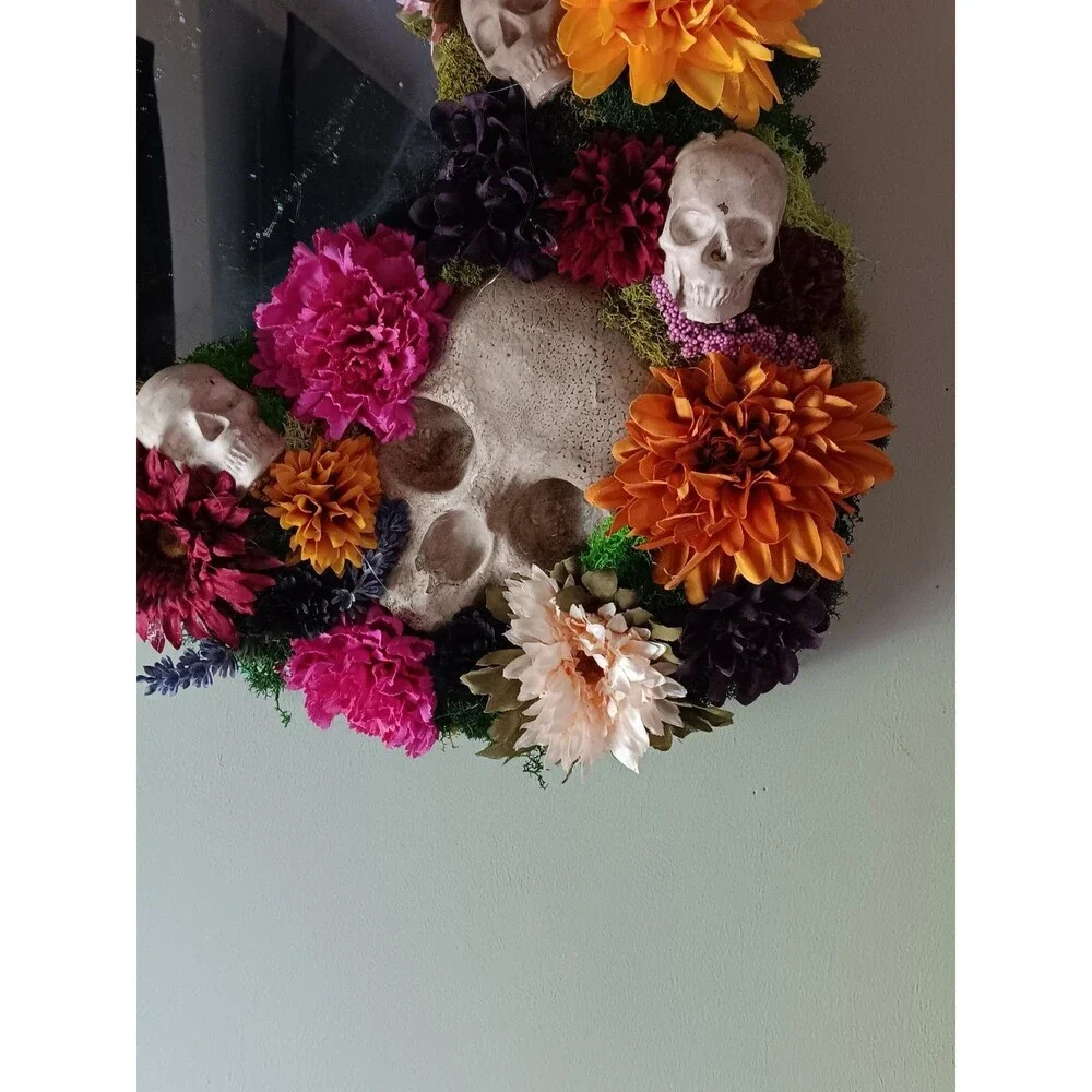 Skull & Flower Decor Mirror Frame Wall Hanging with Multiple Skulls